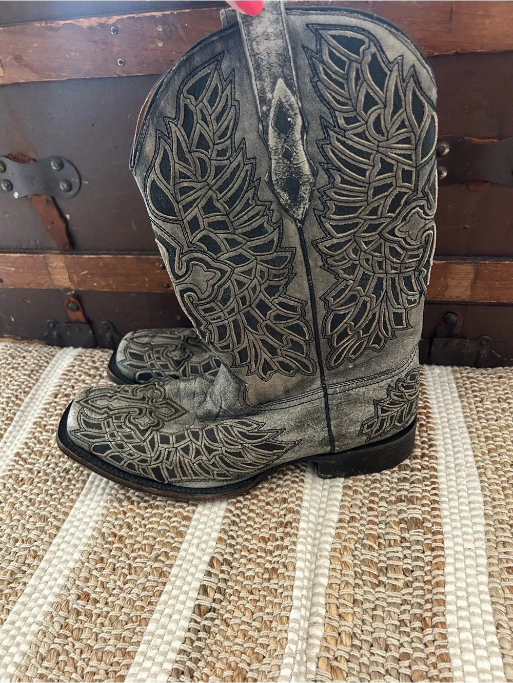 Coral Boots Gray Embroidered Western Cowboy Boots
